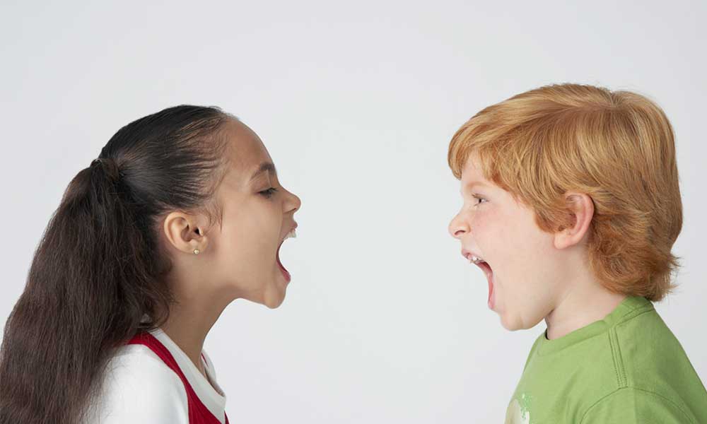 دعوای کودکان | رفتار درست والدین در دعوای کودکان