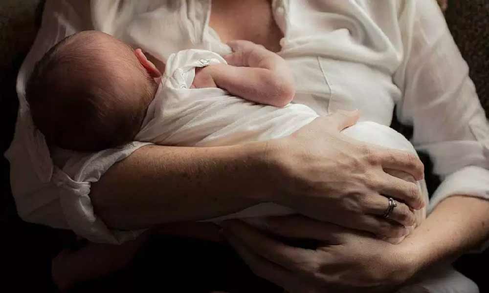 تاثیرات شیر مادر | اثرات شیر مادر بر نوزادان چیست؟
