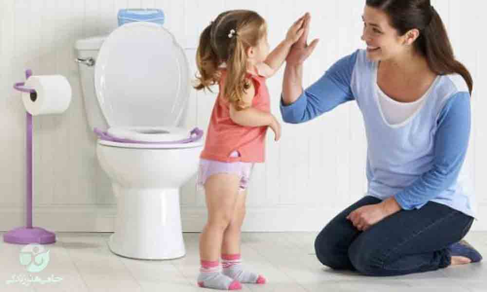 آموزش دستشویی رفتن به کودک | بهترین سن و چند روش عملی