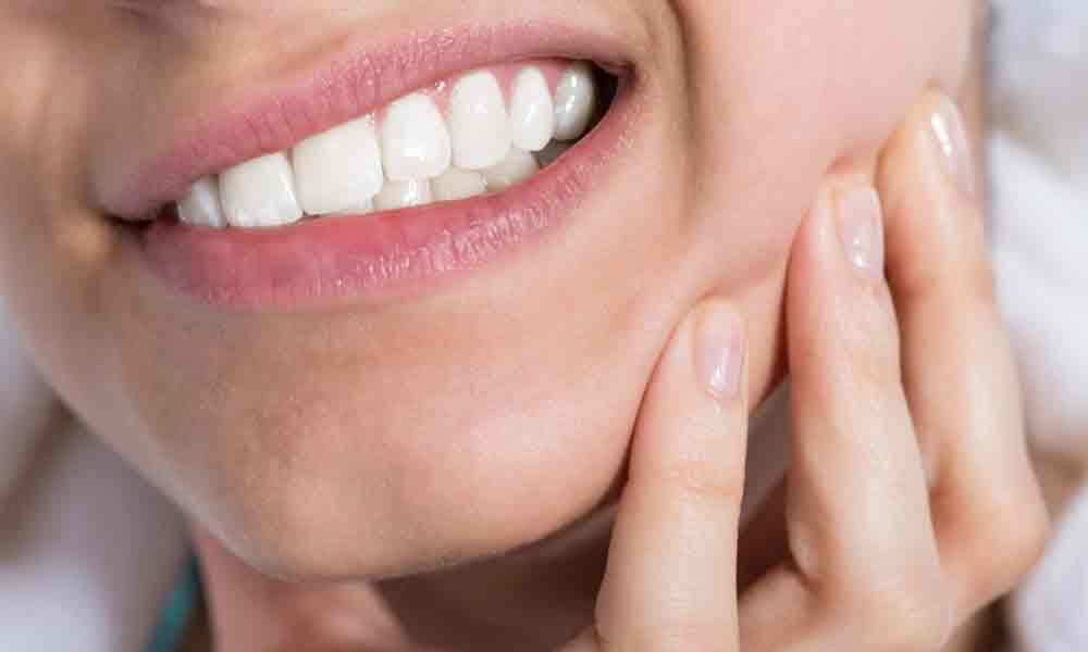 دندان قروچه بزرگسالان | دلایل و روش‌های درمان دندان قروچه