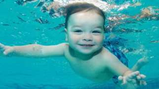 شنا کردن نوزاد | بازتاب شنا کردن نوزاد