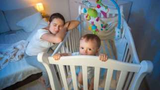 علت بی خوابی نوزاد | راه های درمان بی خوابی نوزادان