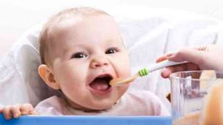 تغذیه نوزاد تا شش ماهگی