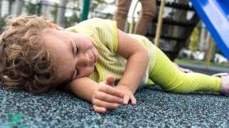 افتادن کودک از دست مراقب | اقدامات اولیه پس از افتادن کودک از دست مراقب
