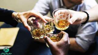 عوارض خوردن الکل طبی | چرا نباید الکل سفید را خورد؟